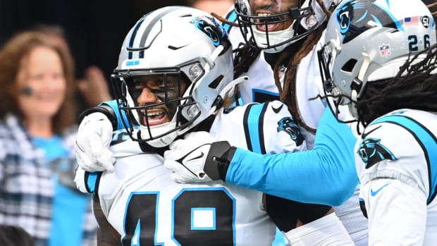 Carolina Panthers Frankie Luvu